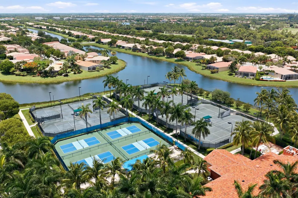 9857 VIA GRANDE W Wellington, FL 33411
