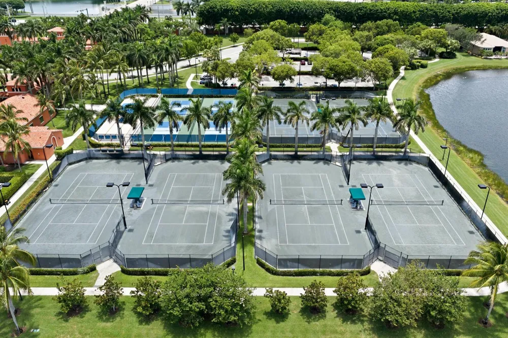 9857 VIA GRANDE W Wellington, FL 33411