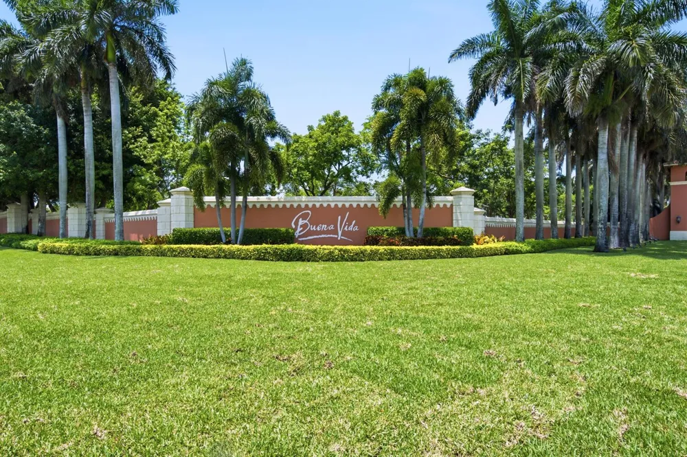 9857 VIA GRANDE W Wellington, FL 33411