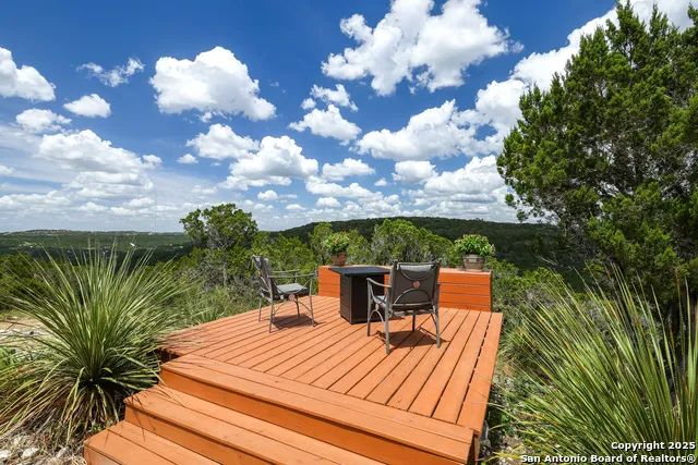 776 County Road 270 Mico, TX 78056