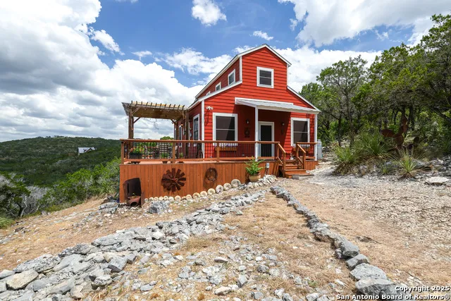 776 County Road 270 Mico, TX 78056