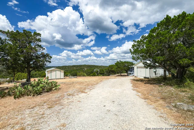 776 County Road 270 Mico, TX 78056