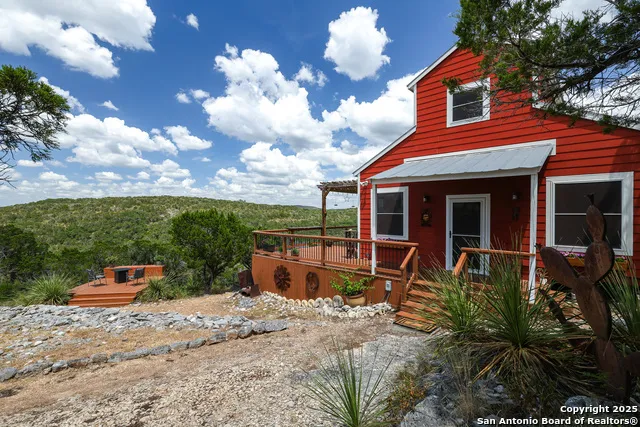 776 County Road 270 Mico, TX 78056