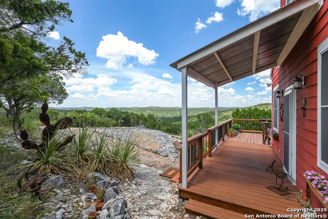 776 County Road 270 Mico, TX 78056