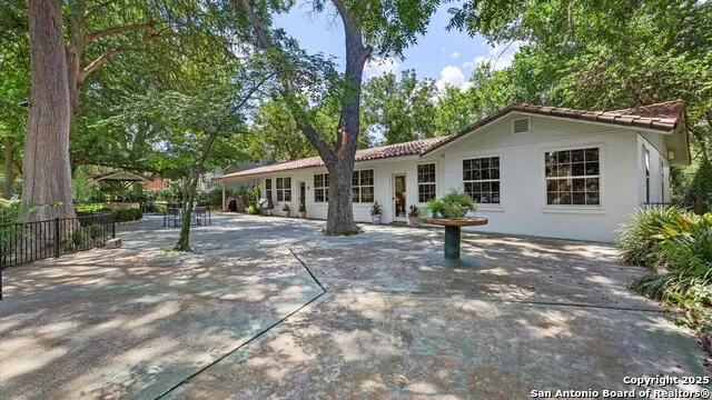 2323 Terminal Loop McQueeney, TX 78123