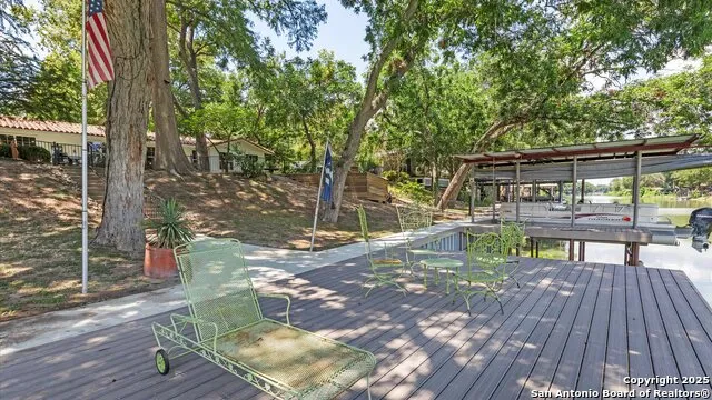 2323 Terminal Loop McQueeney, TX 78123