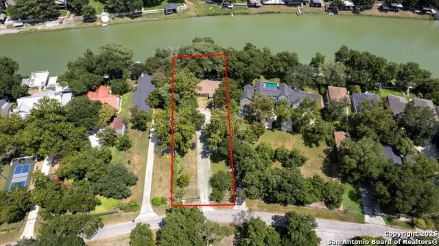 2323 Terminal Loop McQueeney, TX 78123