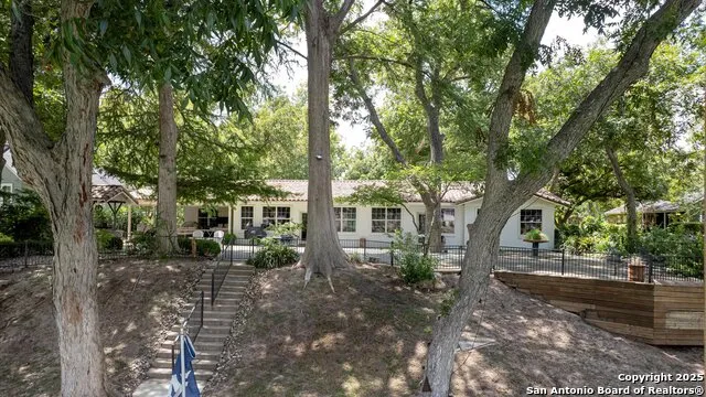 2323 Terminal Loop McQueeney, TX 78123