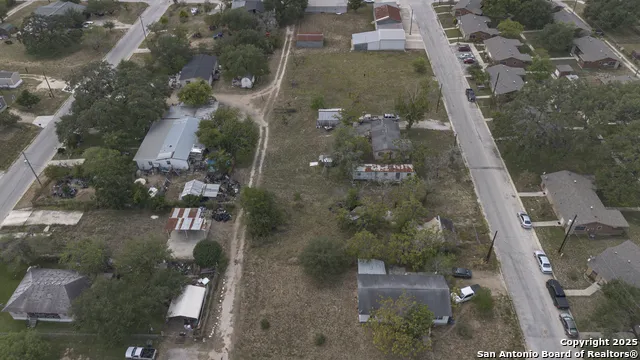 732 Trade Pleasanton, TX 78064