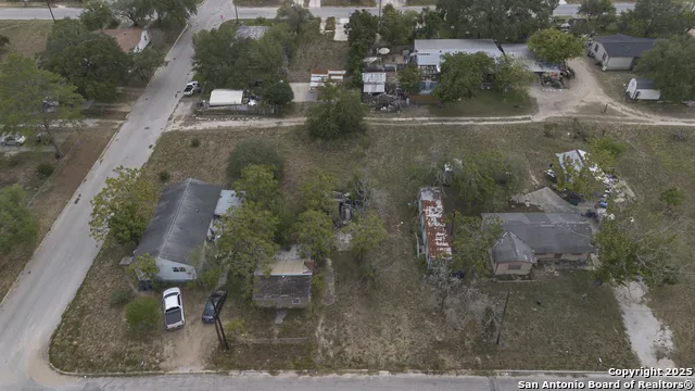 732 Trade Pleasanton, TX 78064