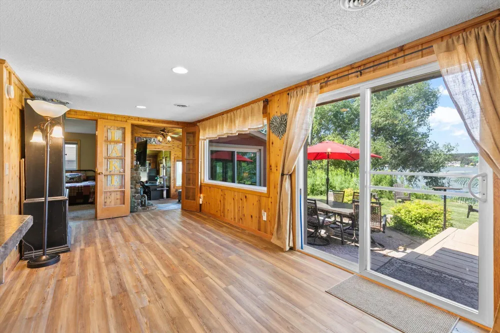 27896 Lakewood Drive NW Isanti, MN 55040