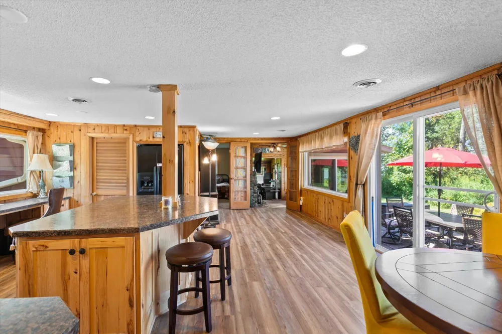 27896 Lakewood Drive NW Isanti, MN 55040
