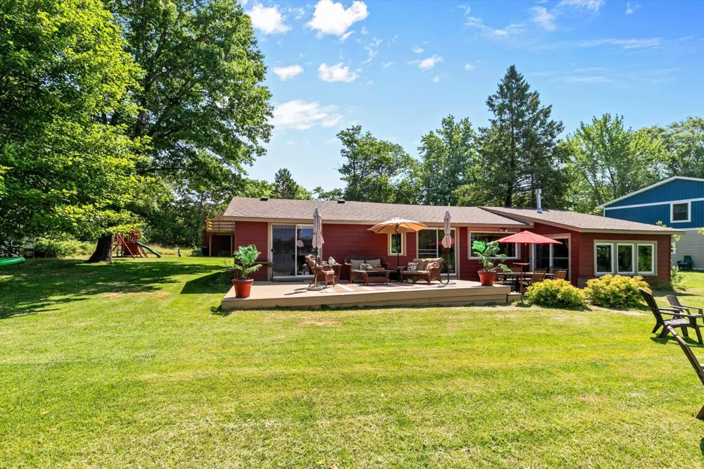 27896 Lakewood Drive NW Isanti, MN 55040