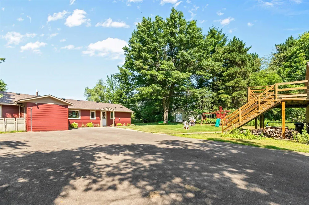 27896 Lakewood Drive NW Isanti, MN 55040