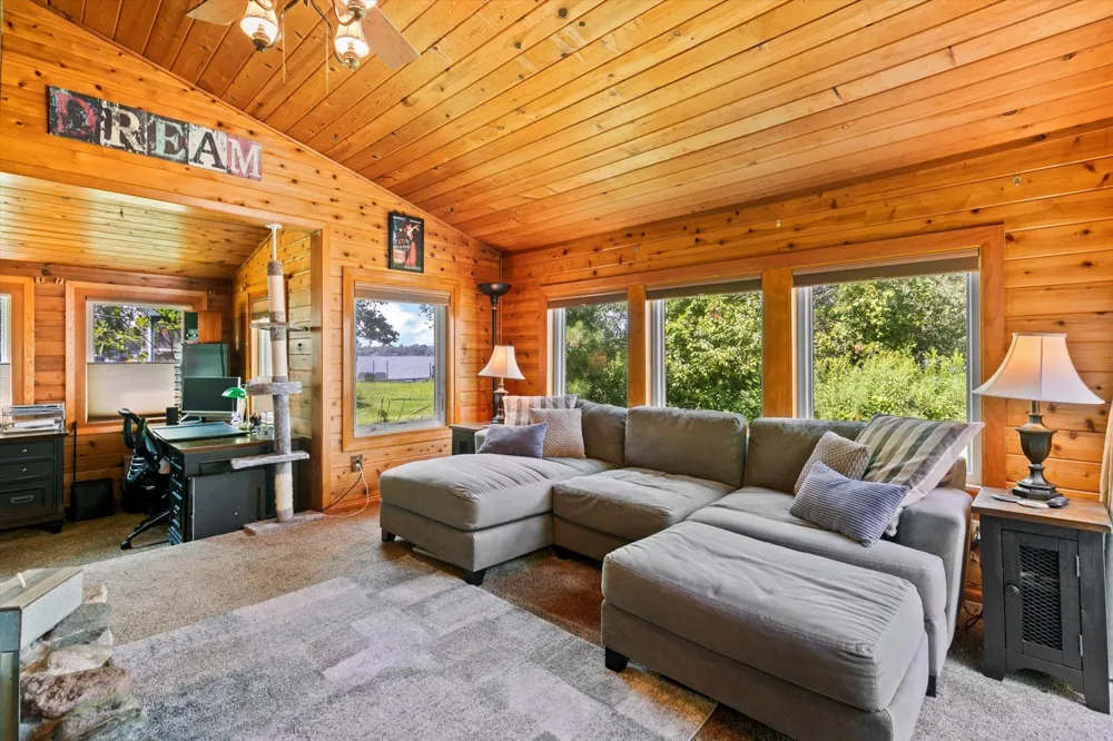 27896 Lakewood Drive NW Isanti, MN 55040