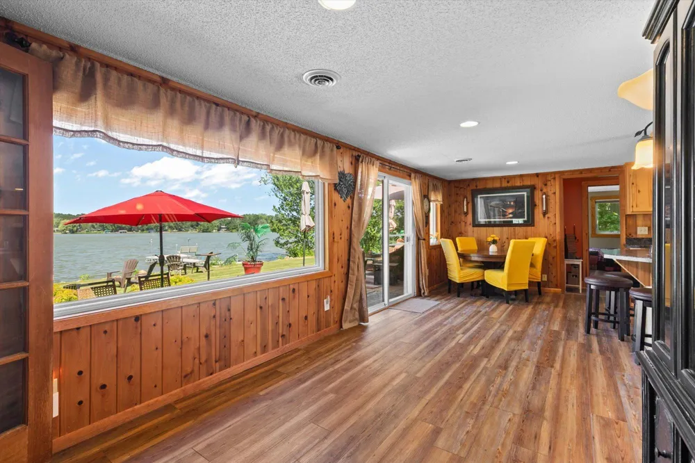 27896 Lakewood Drive NW Isanti, MN 55040