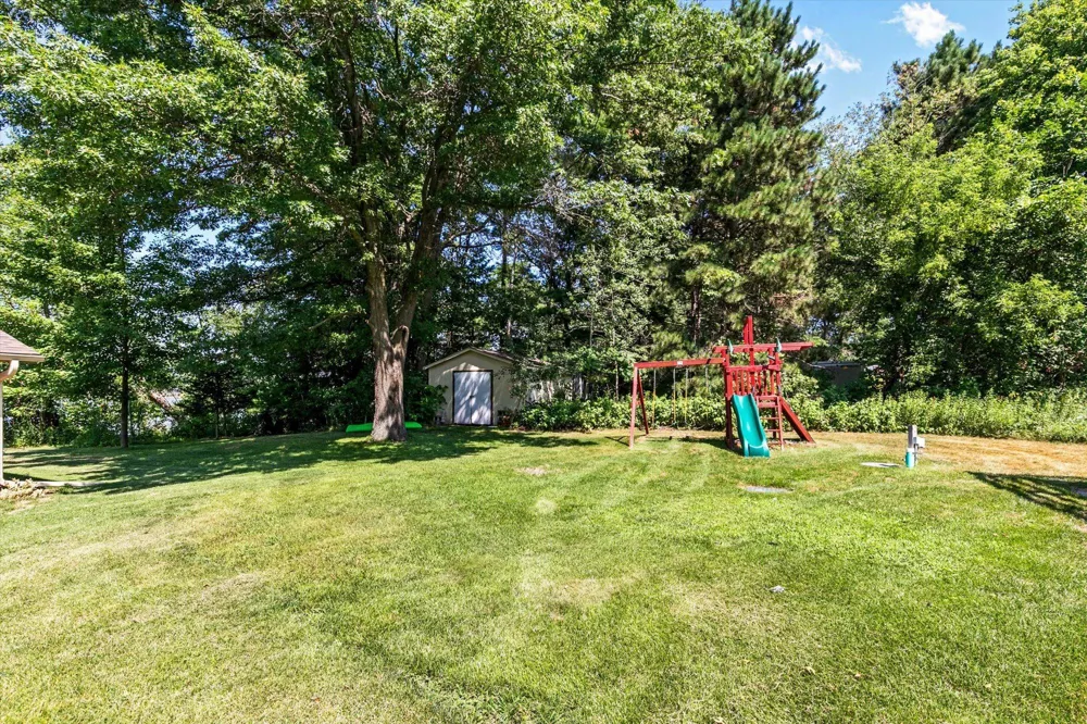 27896 Lakewood Drive NW Isanti, MN 55040