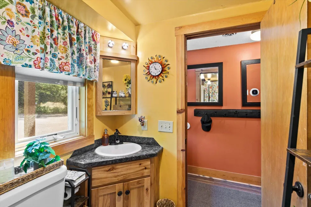 27896 Lakewood Drive NW Isanti, MN 55040