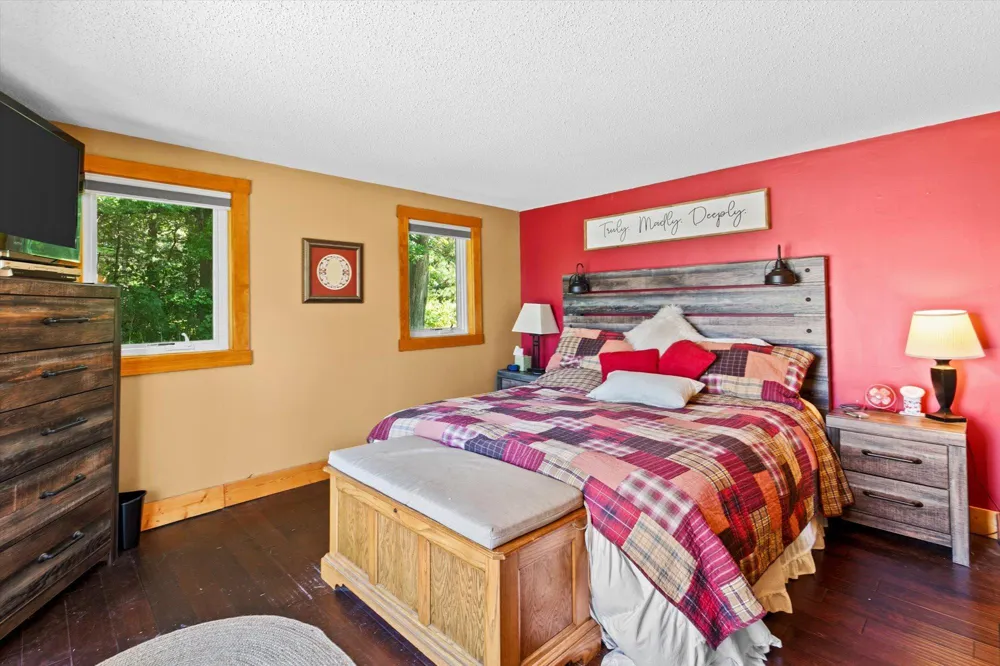 27896 Lakewood Drive NW Isanti, MN 55040