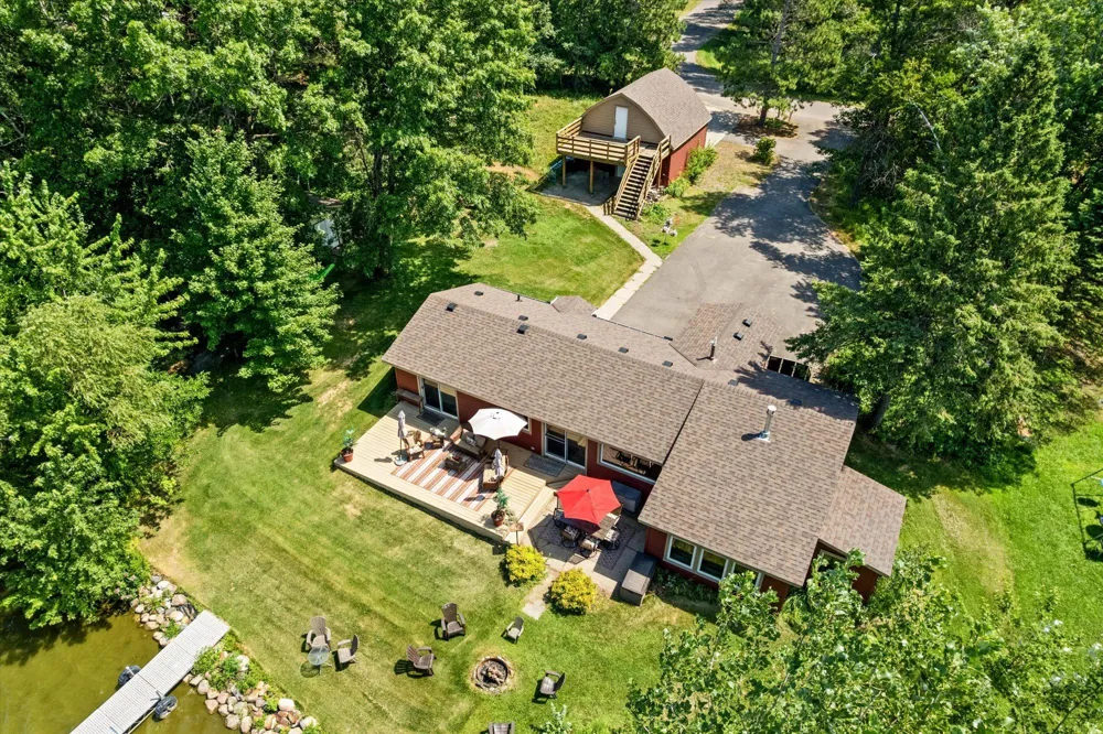 27896 Lakewood Drive NW Isanti, MN 55040