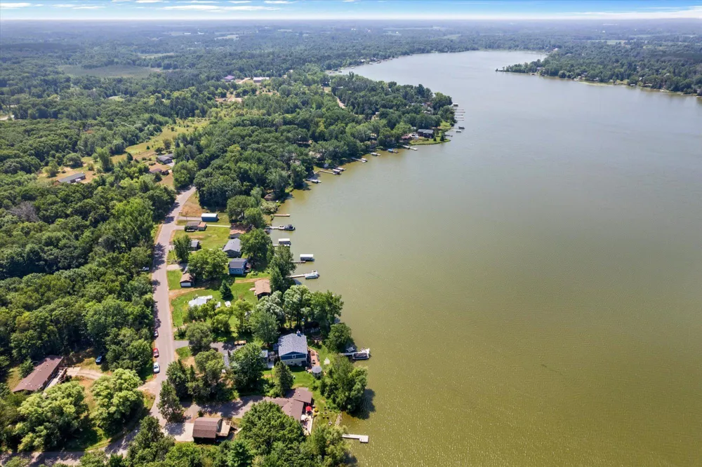 27896 Lakewood Drive NW Isanti, MN 55040