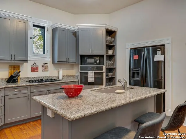 115 E Courtland Place San Antonio, TX 78212