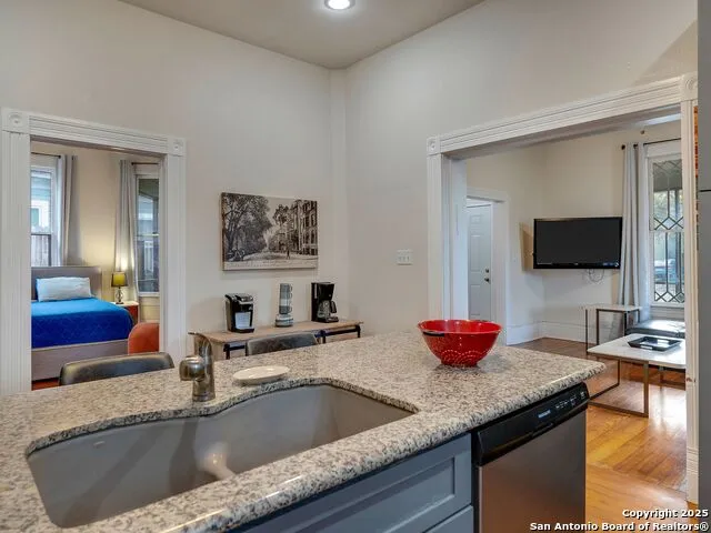 115 E Courtland Place San Antonio, TX 78212