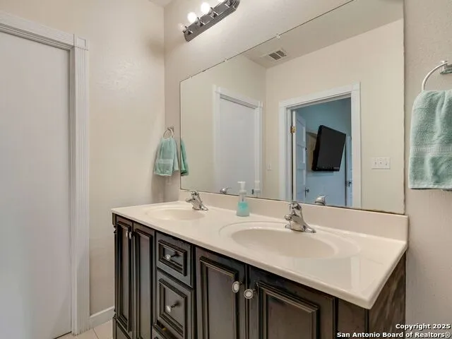 115 E Courtland Place San Antonio, TX 78212