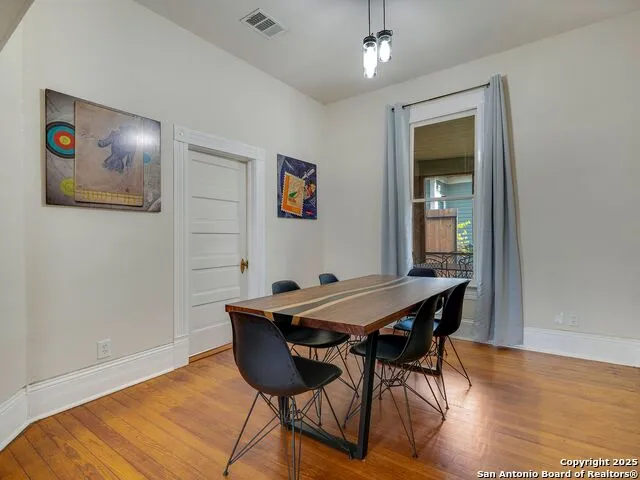 115 E Courtland Place San Antonio, TX 78212