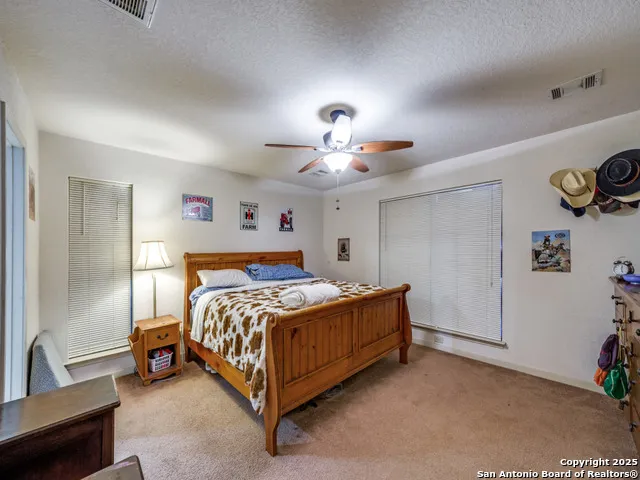4979 FM 1343 Devine, TX 78016