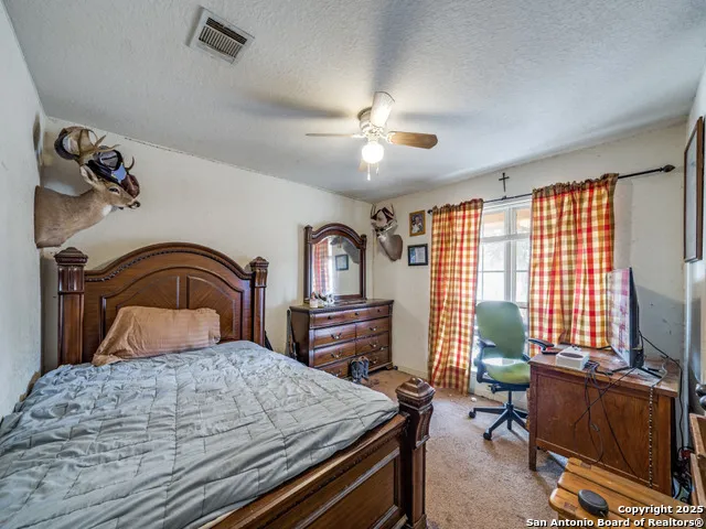 4979 FM 1343 Devine, TX 78016