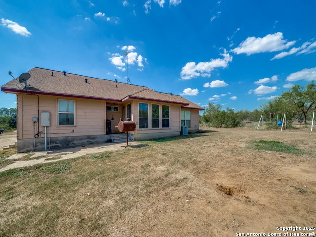 4979 FM 1343 Devine, TX 78016