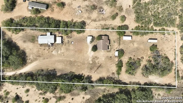 4979 FM 1343 Devine, TX 78016