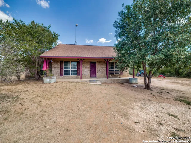 4979 FM 1343 Devine, TX 78016