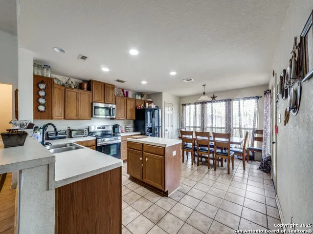 4979 FM 1343 Devine, TX 78016