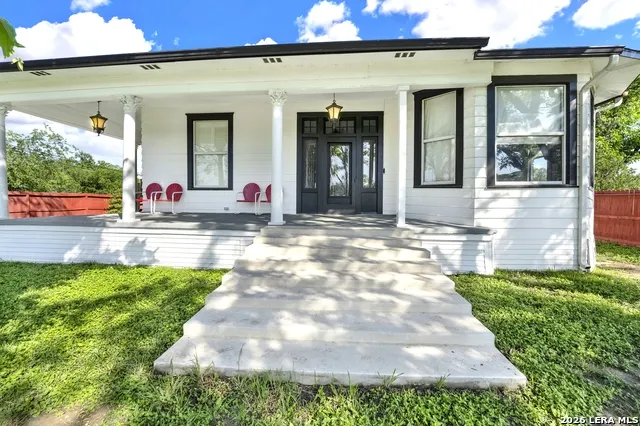 914 GENTILZ ST Castroville, TX 78009