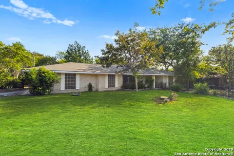 6041 Trone Trail