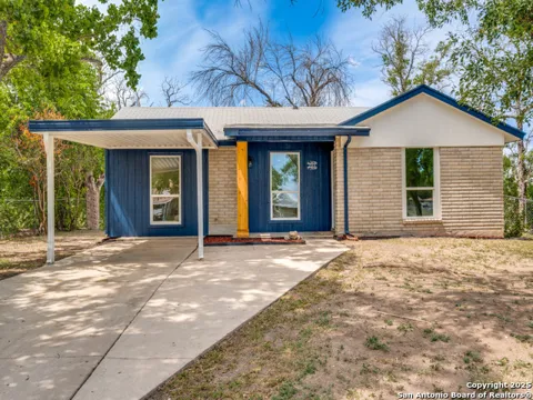 203 Lynhaven
