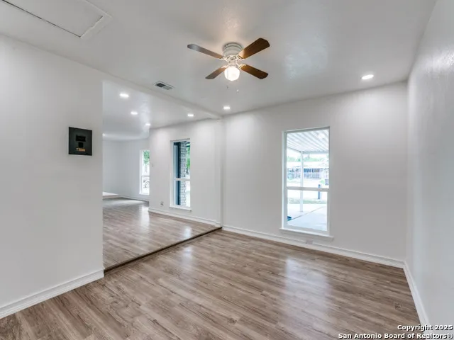 203 Lynhaven San Antonio, TX 78220
