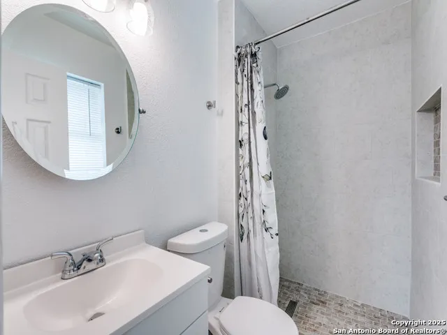 203 Lynhaven San Antonio, TX 78220