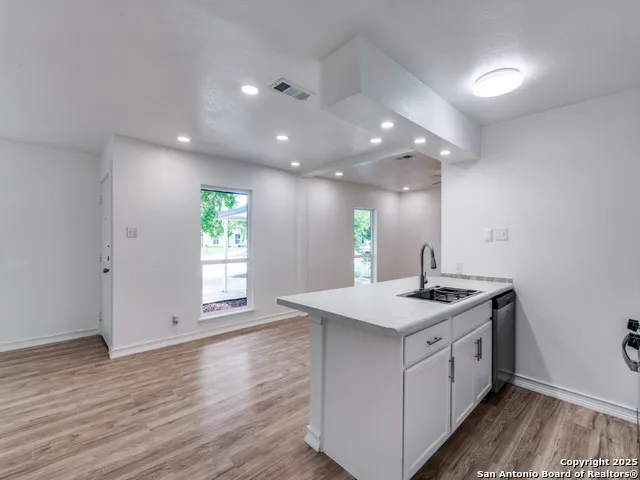203 Lynhaven San Antonio, TX 78220