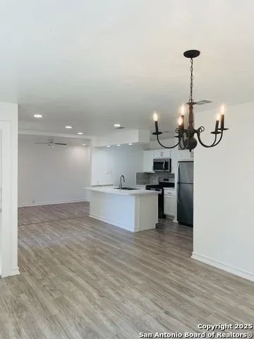 203 Lynhaven San Antonio, TX 78220
