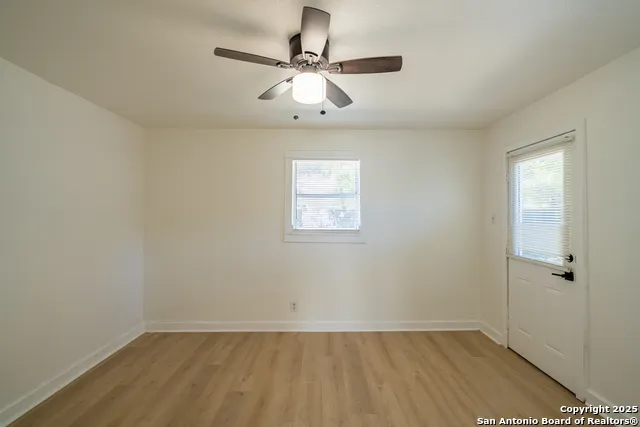 1207 W GERALD A San Antonio, TX 78211