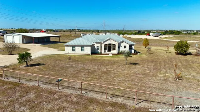 240 Glory Lane Marion, TX 78124