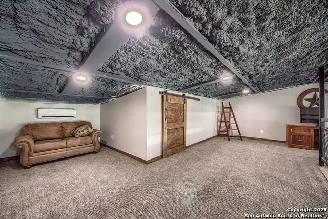 240 Glory Lane Marion, TX 78124