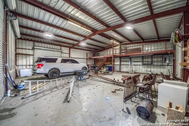 240 Glory Lane Marion, TX 78124