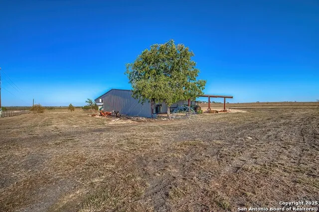 240 Glory Lane Marion, TX 78124