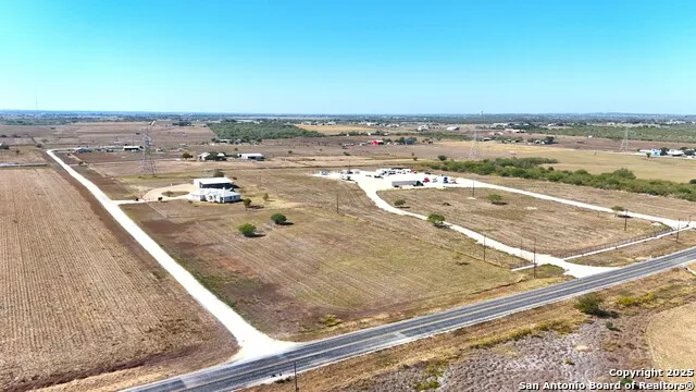 240 Glory Lane Marion, TX 78124