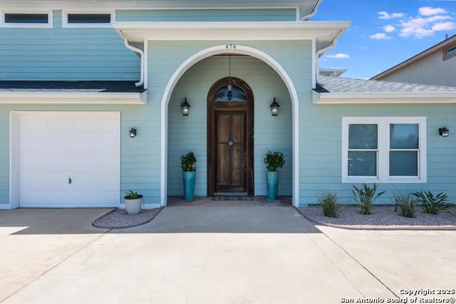 474 Bayside Port Aransas, TX 78373