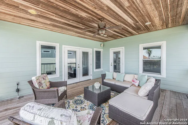474 Bayside Port Aransas, TX 78373